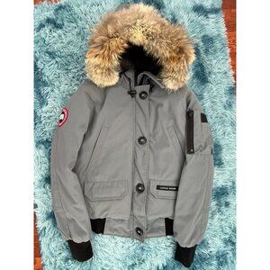 Women's CANADA GOOSE Chilliwack Bomber Heritage Puffer Jacket Mid Gray Size S